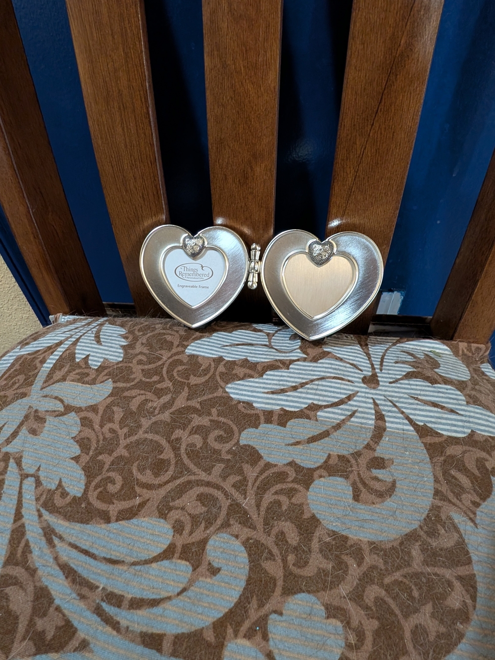 Vintage Things Remembered Double Heart Engravable Hinged Photo Frame 2003 New